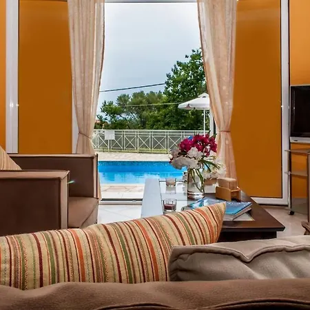 Asterea Near Private Pool And Sea Views 빌라 Ratzaklíon